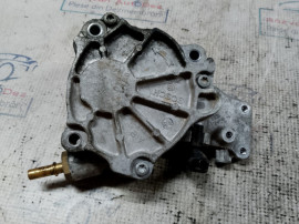 Pompa vacuum Mitsubishi Outlander 2.2 Motorina 2012