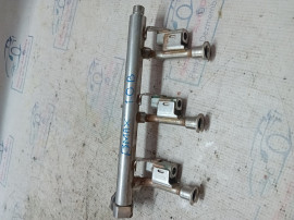 Rampa injectie Ford B-MAX 1.0 Benzina 2013