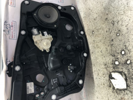 Macara geam stanga fata Fiat 500X 2016