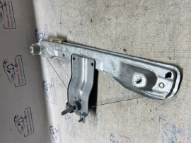 Macara geam stanga spate Dacia Duster 2019