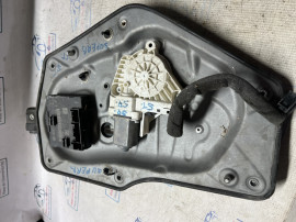 Macara geam stanga spate Skoda Superb 2 2012