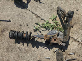 Fuzeta cu amortizor dreapta fata Volkswagen Golf 7 2015