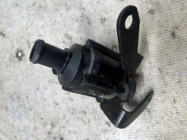 Pompa recirculare apa Audi A4 B9 2.0 Motorina 2017