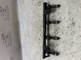 Rampa plus injectoare Dacia Logan 1.4 Benzina 2005