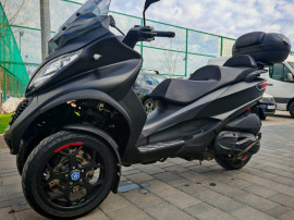 Scuter Piaggio MP3 500 anul 2020