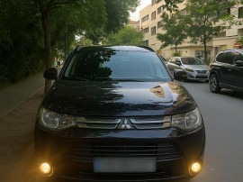 Mitsubishi Outlander 2013• REDUCERE DE VARA LA 8200 • Full dotări