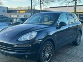 Dezmembrez Porsche Cayenne 4.8 benzina