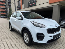 Kia sportage An 2018 mot 1.7 crdi euro 6. garantez 156.000km.