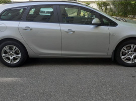 Opel Astra, bine intretinuta, condusa de un profesionist.