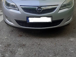 Opel Astra, bine intretinuta, condusa de un profesionist.