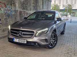 Mercedes-Benz GLA 2017 Automat,Panoramic,Camera,Piele Crem