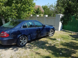 Dezmembrez Mercedes E Class W211