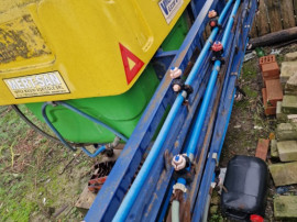 Masina erbicidat Mertsan