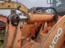 Cilindru hidraulic incarcator frontal vola Daewoo MG400