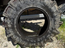 Cauciuc agricol Pirelli, dimensiune 14.9 R24 (6PR), fabricat &icirc;n Italia