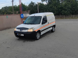 Dubița. Peugeot. Partner.