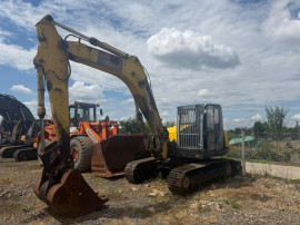 Cilindru hidraulic excavator pe senile Neuson 14504 RD piese