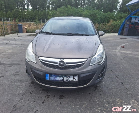 Opel Corsa 1.2 Benzina + GPL