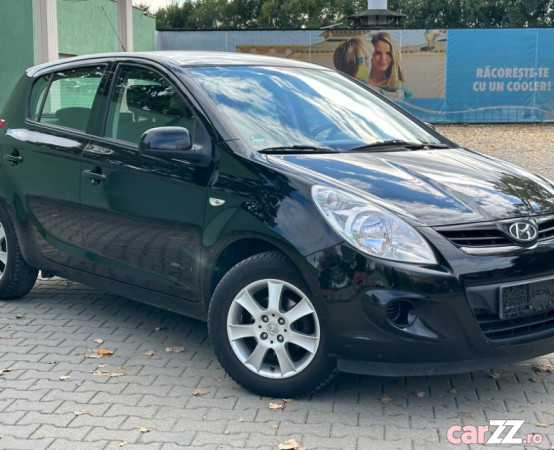 Hyundai i20 1.3i 2011 e5