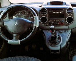 PEUGEOT Unknown Model 2012 — imagine 3