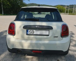 MINI One 2020 — imagine 8