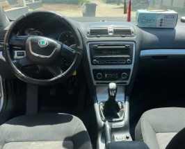 SKODA Octavia 2010 — imagine 2